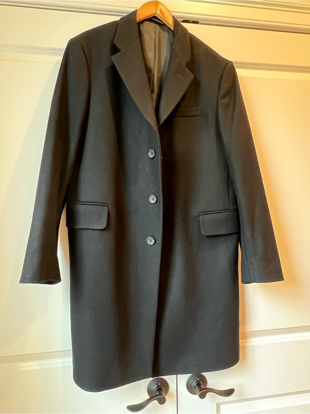 Men’s Banana Republic Lined Black Wool Coat.